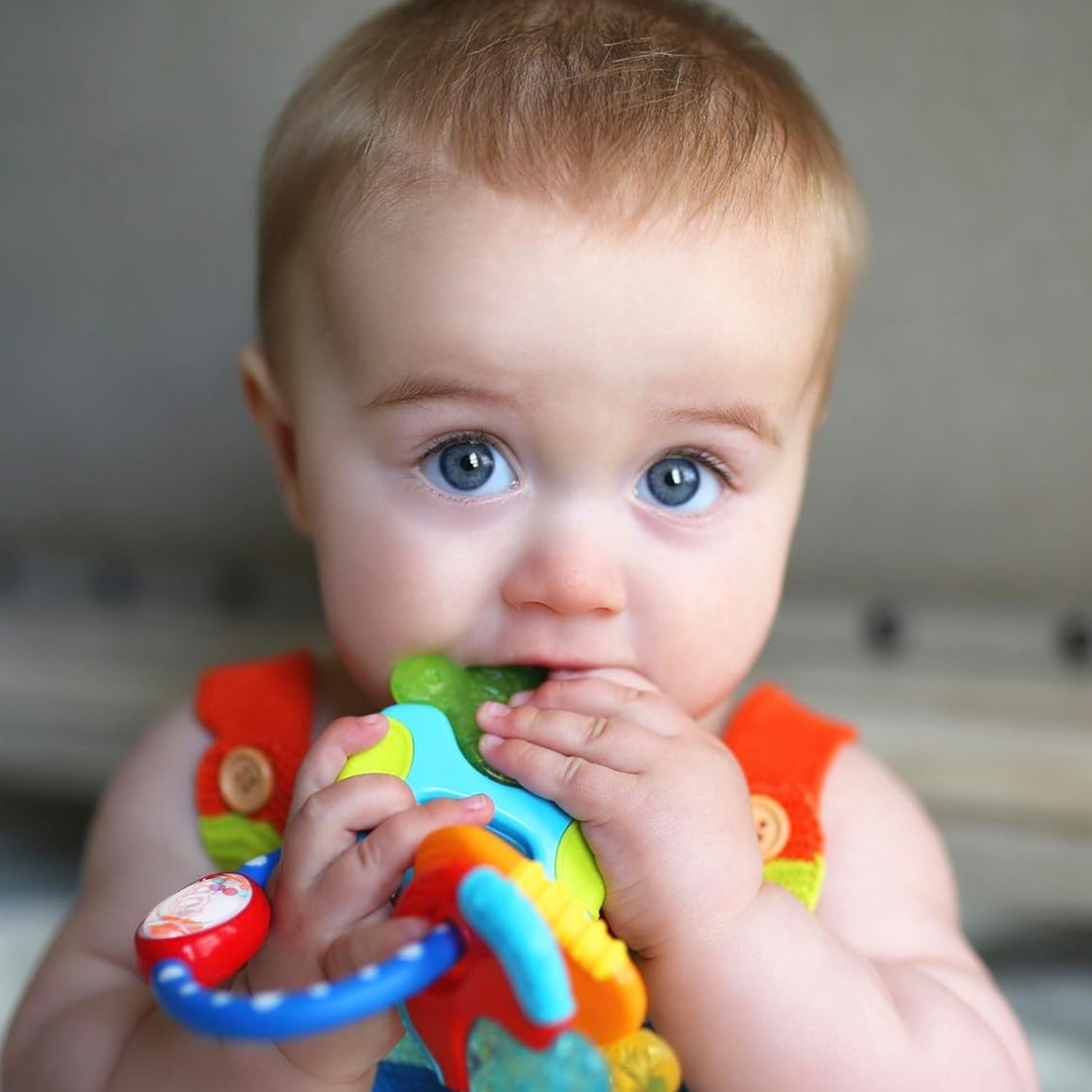 True Gel Teether with Rattle 3m+2 True Gel Teether with Rattle 3m+ - Image 3