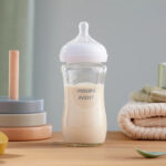 Philips Avent 1m+ 240ml Natural Response Glass Baby Bottle - Image 12